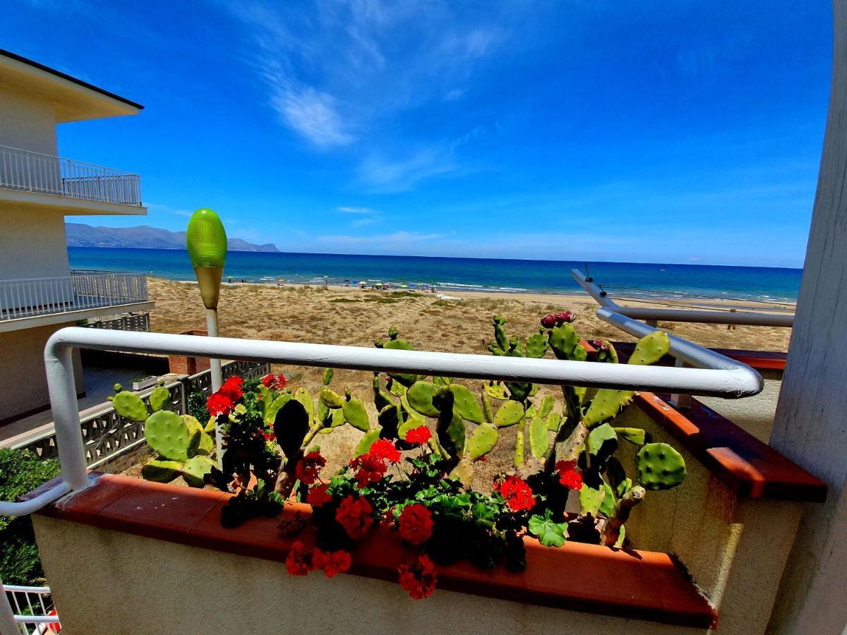 Castellammare Holiday Алькамо-Марина Экстерьер фото